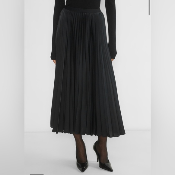 NWT Aritzia Babaton Maido Satin Pleated Skirt Double-satin maxi in Black Small - Picture 5 of 15